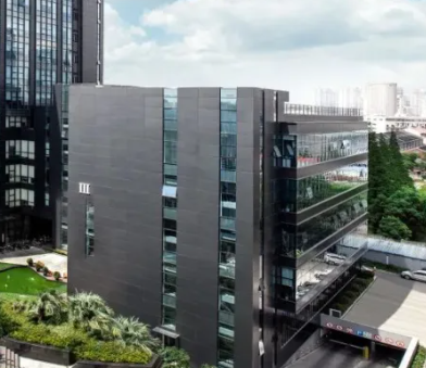 玻璃钢模具表面处理工艺对比：胶衣涂层与精密抛光方案选型指南